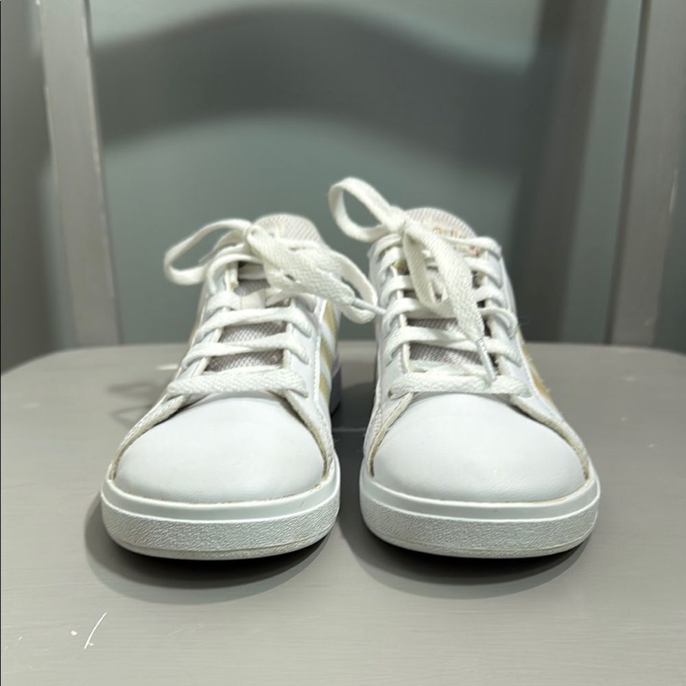 Adidas Kids Sneakers in White with Iridescent Accents - Picture 3 of 10